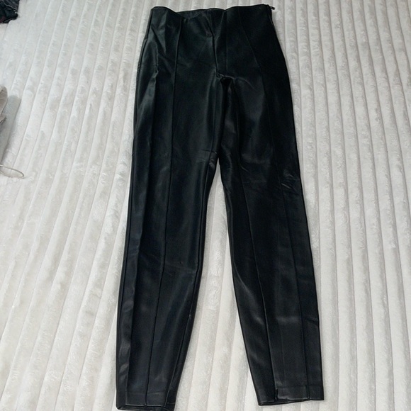 Zara Pants - Zara Black High-Waisted Pants